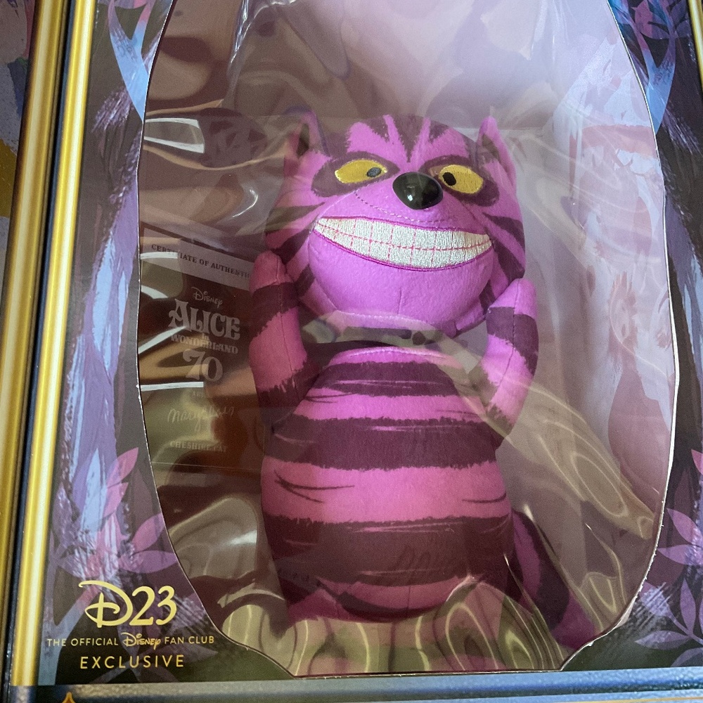 Disney D23 Alice in wonderland plush